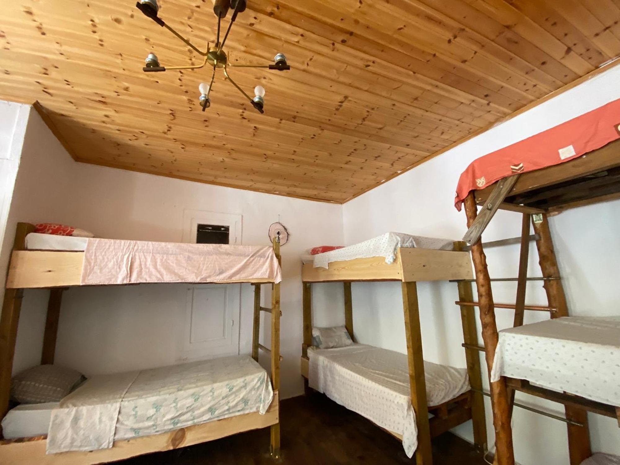 Shotgun Hostel & Guesthouse Vuno Exterior foto